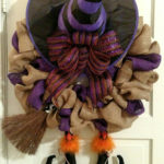How to Make a Witch Halloween Burlap Wreath (Video)