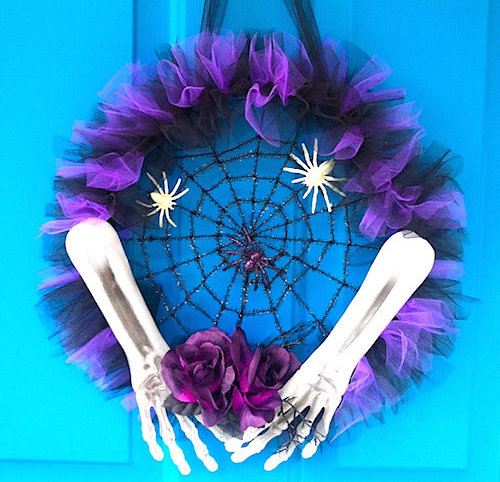 How to Make a Tulle Halloween Spider Wreath (Video)