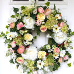 Wedding Decorations: How to Make a Floral Wreath