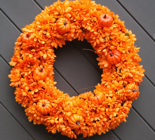 halloween-decorations-orange-wreath
